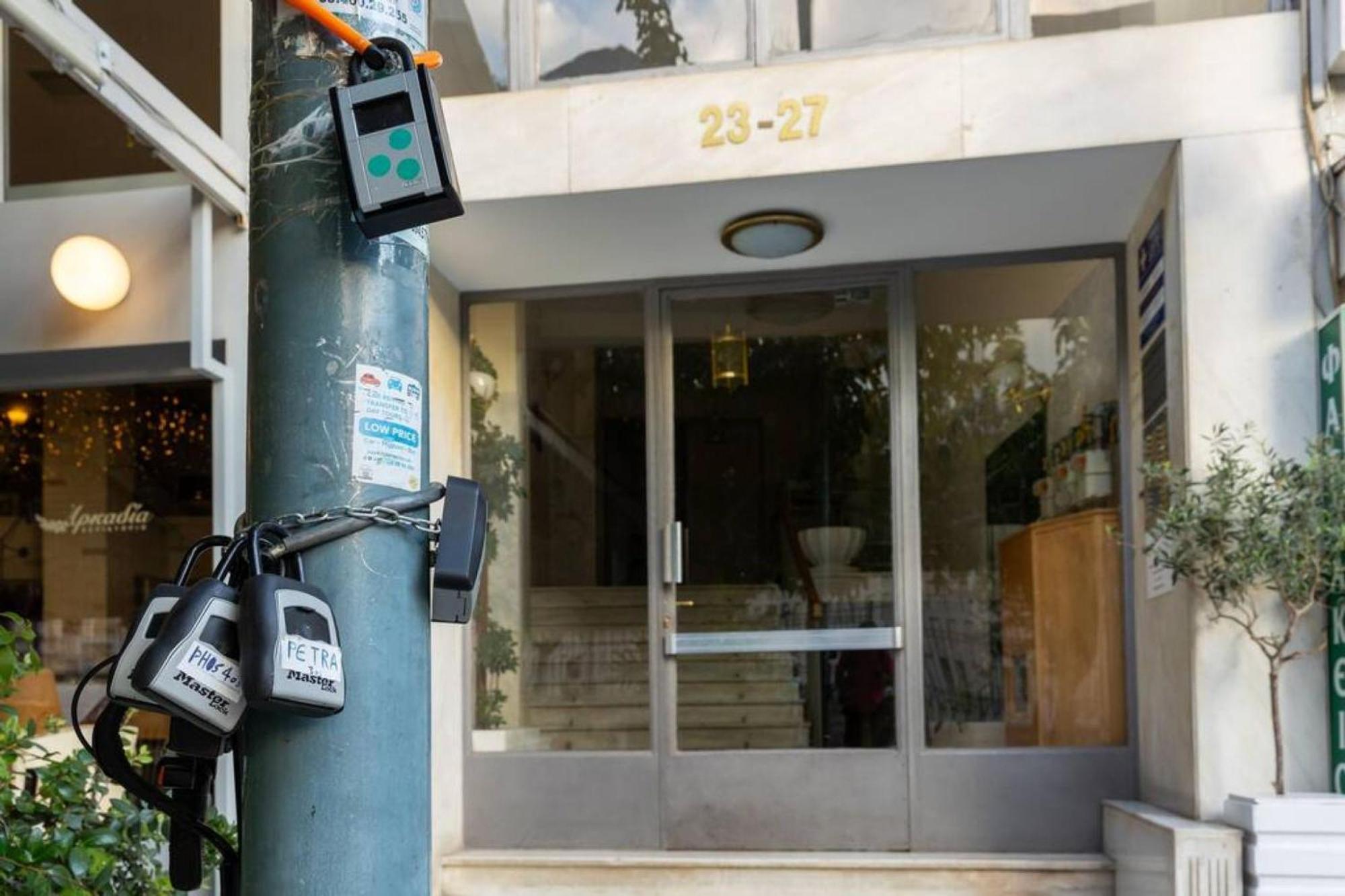 Roubnb Acropolis Museum 1Bd Apt Athen Eksteriør billede